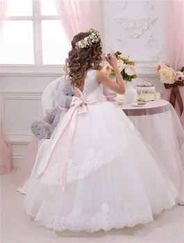 Beyaz Çiçek Kız Elbise Düğün İçin Balo Tül Aplikler Dantel Yay Uzun İlk Communion Elbise Küçük Kız
